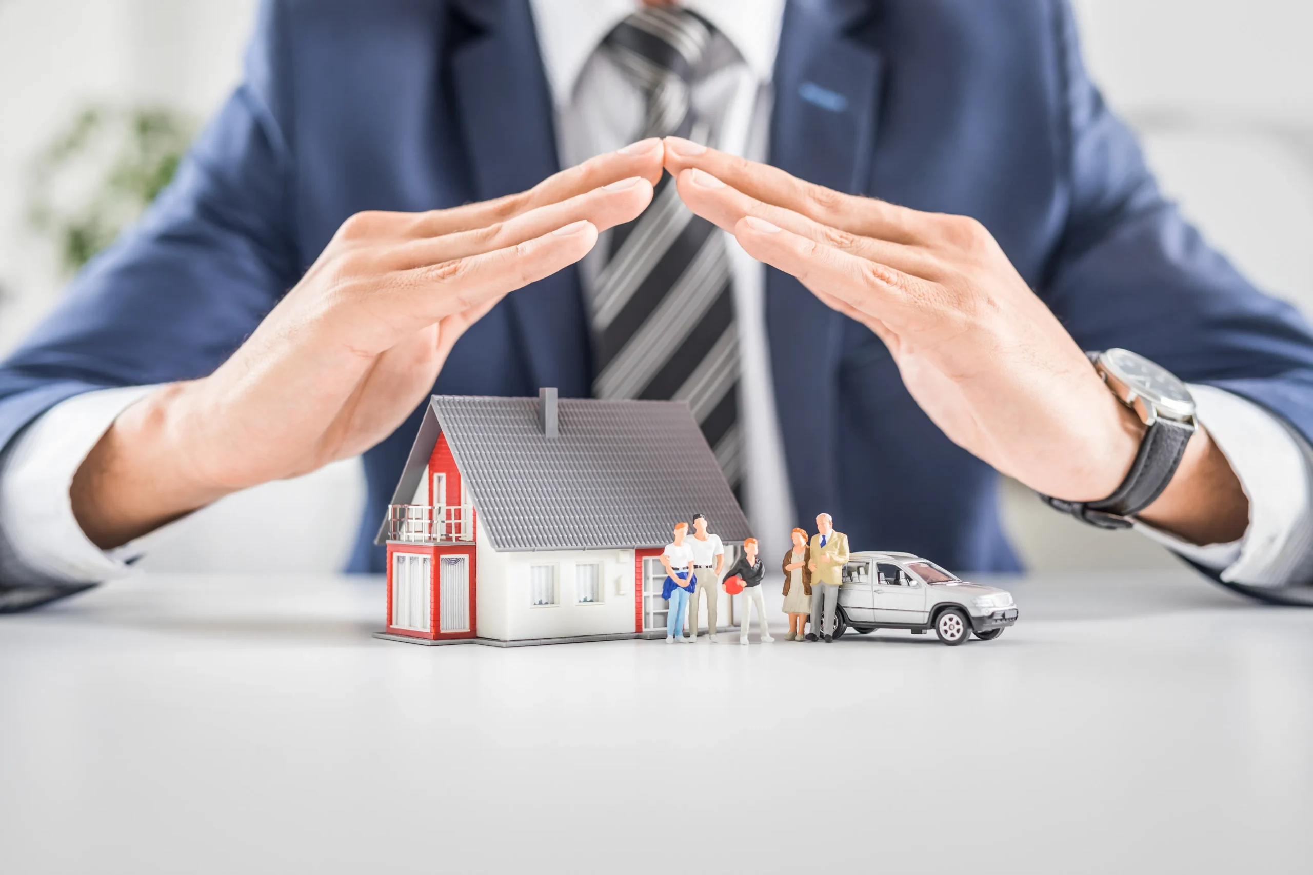 Agente Seguros Shutterstock 703607806 | ASOCIADOS 2018.1 SL